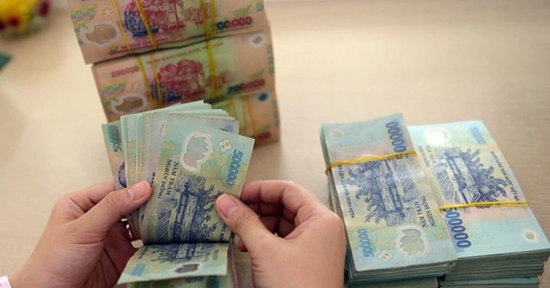 Tín dụng 'nở rộ' vào bất động sản