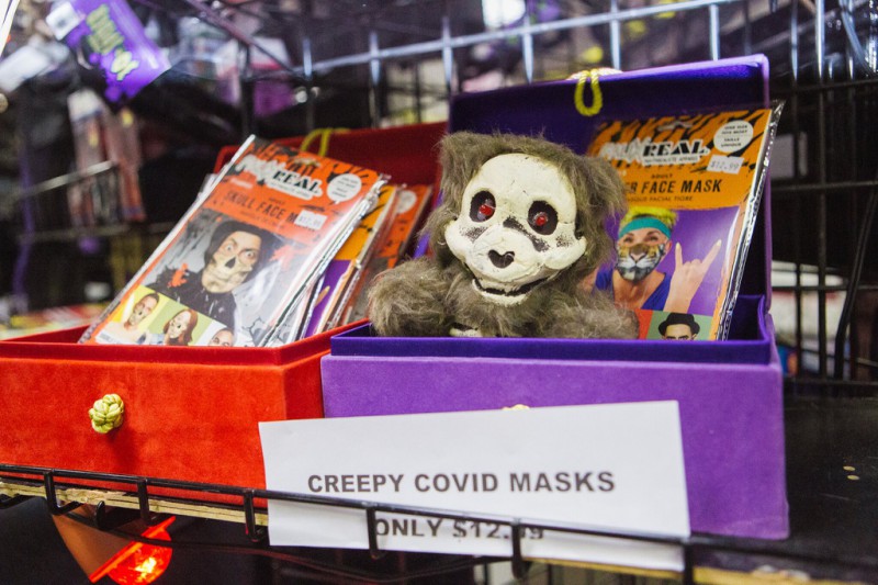 Đồ Halloween bán chạy ảnh 4 Do Halloween ban chay anh 4