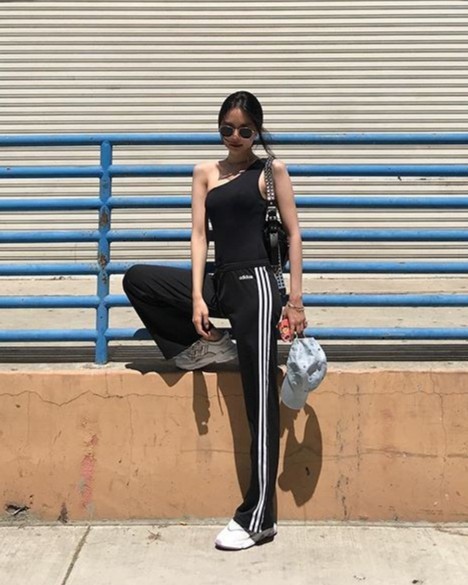 sao mặc đồ thể thao xấu ảnh 12 sao mac do the thao xau anh 12