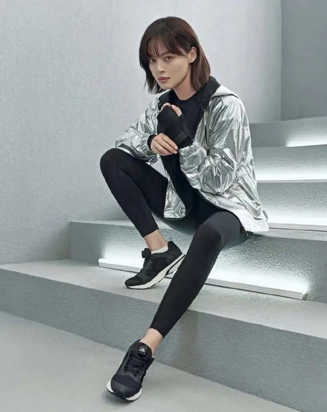 sao mặc đồ thể thao xấu ảnh 2 sao mac do the thao xau anh 2