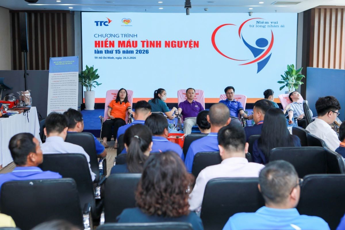 15 năm chương trình hiến máu tình nguyện “Niềm vui từ lòng nhân ái”