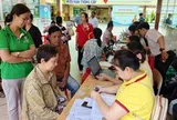 Người dân TP.HCM phấn khởi đi khám sức khỏe định kỳ miễn phí