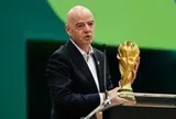 Chủ tịch FIFA bị đề nghị điều tra sau vụ xóa thẻ đỏ cho sao tuyển Mỹ
