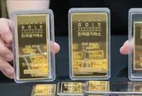 Giá vàng thế giới bất ngờ rơi xuống dưới 4.000 USD/ounce