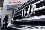 Một doanh nghiệp nhà nước nhận hơn 2 tỷ USD từ Honda, Toyota và Ford