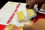 Giá vàng hôm nay 8/8 đột ngột tăng dựng đứng, nguyên nhân một phần do báo cáo từ Mỹ