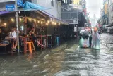 Nhiều tuyến đường trung tâm TP.HCM ngập sâu sau mưa lớn