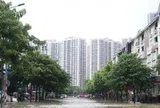 Vì sao khu vực phía Tây Hà Nội liên tục ngập sâu sau mưa lớn?