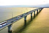 Cầu vượt biển dài nhất Việt Nam gần 16km, sở hữu “đường hầm kỹ thuật” với 88 khoang bê tông đúc sẵn được áp dụng công nghệ lắp ghép tiên tiến