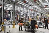 Tỷ phú Phạm Nhật Vượng đồng loạt tuyển hơn 6.200 lao động tại quê nhà: Chỉ cần tốt nghiệp cấp 2 đã có cơ hội, có vị trí thu nhập đến 41 triệu đồng/tháng