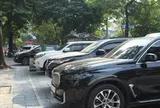 Giá gửi ô tô tăng, người dân nội đô Hà Nội xoay sở tìm chỗ đỗ xe