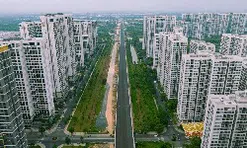 Hiện tượng mới trên thị trường TP.HCM: Giá nhiều căn hộ bằng nhà ở thấp tầng