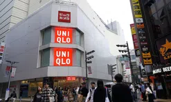 Ông chủ Uniqlo báo lãi lớn