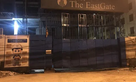 Một công nhân bị tử vong vì rơi từ tầng 13 xuống tại chung cư The Eastgate