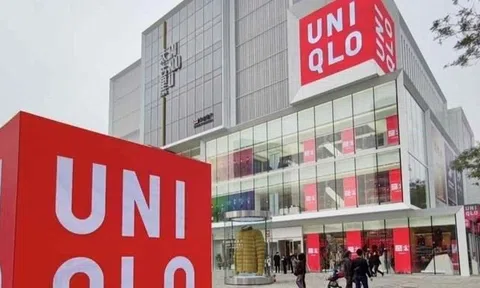 Chuyện gì đây: Cổ phiếu công ty mẹ Uniqlo lao dốc, làn sóng tẩy chay thương hiệu có thể xảy ra