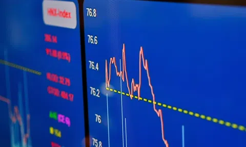 Làm sao ngắt đà bán ròng 90.000 tỷ đồng của khối ngoại?