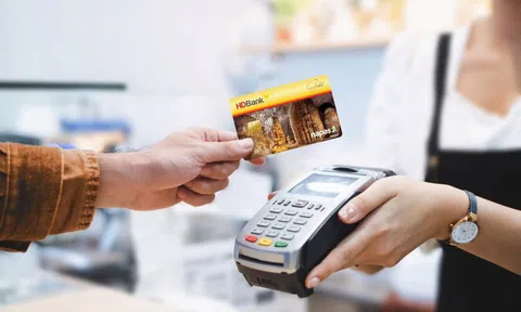 Ngân hàng nào "có mạng lưới POS tốt nhất” và dẫn đầu về tốc độ tăng trưởng số lượng giao dịch NAPAS 247 trong năm 2024?