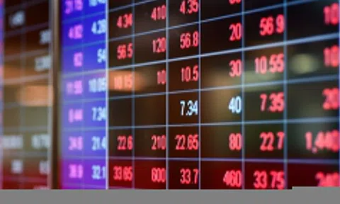 Tiền vào chứng khoán ngày càng yếu