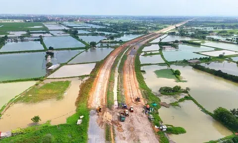 Giám đốc Sở GTVT Hà Nội trả lời về tuyến đường thi công 16 năm chưa xong, 7 lần gia hạn