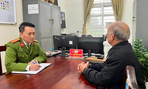 Nhân viên Agribank tạm dừng giao dịch chuyển tiền 600 triệu đồng khi thấy cụ ông có biểu hiện lạ, ngăn chặn thành công vụ lừa đảo với thủ đoạn quen thuộc