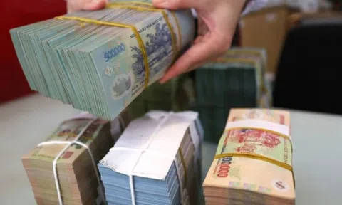 Một ngân hàng vừa tăng lãi suất tiết kiệm lên mức cao hàng đầu hệ thống, chào bán trái phiếu có lãi suất 8,2%/năm