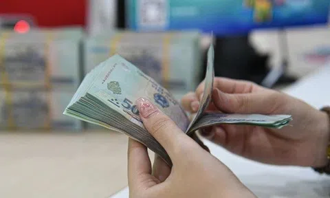 Đã có 12 ngân hàng tăng lãi suất huy động trong tháng 12, nhà băng nào trả lãi cao nhất?