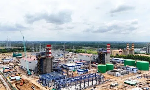 Nhiều dự án LNG có nguy cơ chậm tiến độ