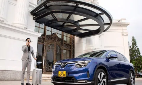 Xanh SM của ông Phạm Nhật Vượng dừng khai thác dòng xe VinFast VF8, chuyển mảng gọi xe cao cấp cho công ty do con trai làm CEO