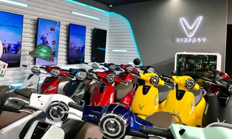 Tỷ phú Phạm Nhật Vượng dồn dập "chơi lớn": VinFast tung chiêu giảm giá, miễn phí sạc pin, tiến quân vào 50 thị trường toàn cầu trong năm nay