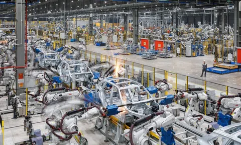 Doanh thu mảng sản xuất của Vingroup lần đầu chạm mốc tỷ USD/quý