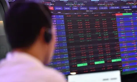 Khối ngoại bán ròng 10 phiên liên tiếp