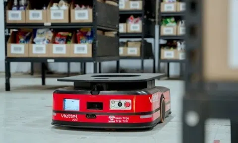 Báo nước ngoài nói về kỳ tích 'robot made in Vietnam': Giúp sản lượng tăng 3,5 lần, mỗi ngày xử lý trơn tru 4 triệu bưu kiện, ra đời nhờ bộ não tinh hoa của 11 kỹ sư
