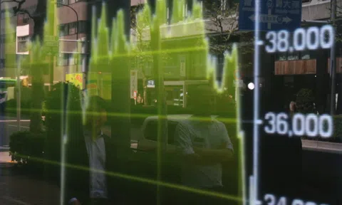 Chứng khoán toàn cầu đồng loạt tăng điểm sau quyết định của ông Trump