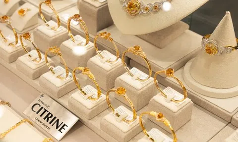 Giá vàng miếng SJC, vàng nhẫn bất ngờ đồng loạt giảm mạnh