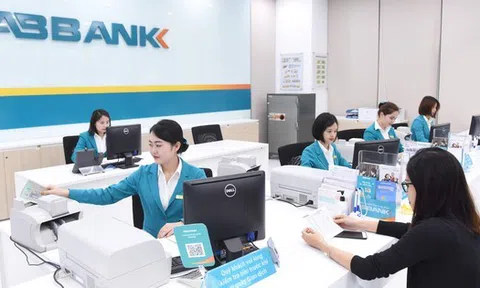 Lý do các ngân hàng tính chuyện cắt giảm nhân sự