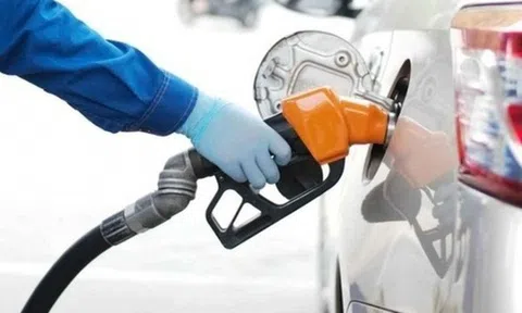 Giá xăng dầu đồng loạt giảm sau nghỉ lễ