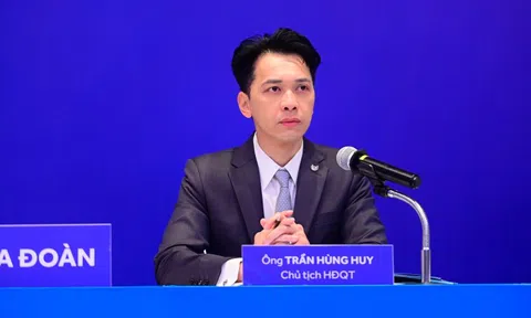 Cổ đông đề xuất hạn chế cổ tức tiền mặt, ông Hùng Huy nói đã tính toán