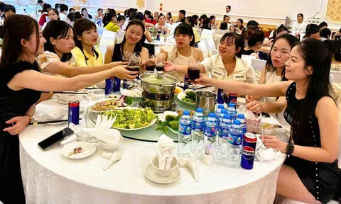 Một công ty ở Thanh Hóa chi 5,2 tỉ đồng mời cơm tri ân công nhân ở nhà hàng hạng sang