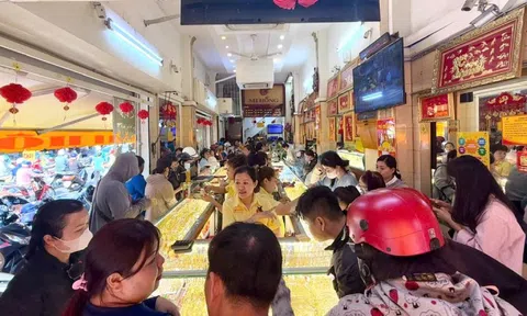 Giá vàng SJC cao hơn thế giới gần 20 triệu đồng/lượng, Ngân hàng Nhà nước khuyến cáo người dân thận trọng