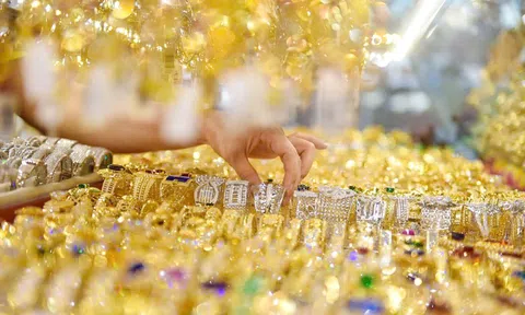Giá vàng nhẫn, vàng SJC ngày 7/6 giảm sâu, giá vàng thế giới rơi tự do