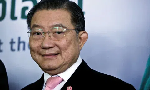 Tỷ phú Thái Lan mất hàng chục triệu USD sau khi chia cổ phần cho 5 con