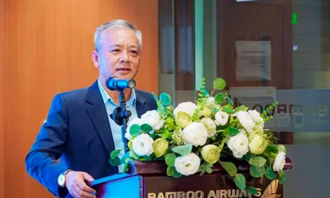 Chủ tịch Bamboo Airways Phan Đình Tuệ bất ngờ từ chức