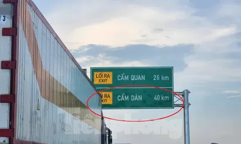 Khó hiểu biển báo địa danh ‘lạ’ trên cao tốc Hà Tĩnh