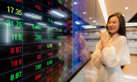 Cổ phiếu Vingroup tăng mạnh, VN-Index áp sát đỉnh lịch sử