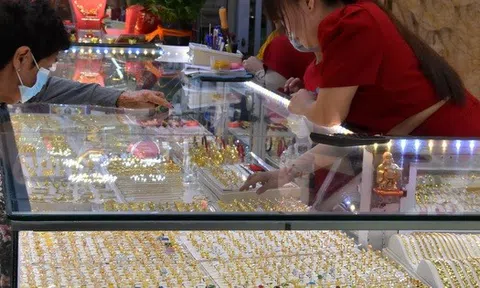 Giá vàng hôm nay, 12-7: Tăng rất mạnh
