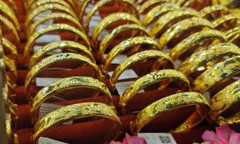 Cuối ngày 17-2, giá vàng miếng SJC, vàng nhẫn biến động lạ so với giá thế giới