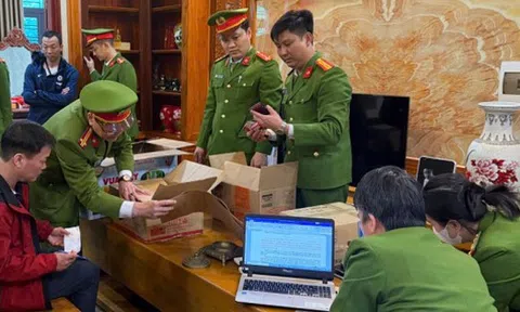 Phá đường dây cờ bạc ngàn tỉ do "doanh nhân thành đạt" Tuấn "chợ Gốc" cầm đầu