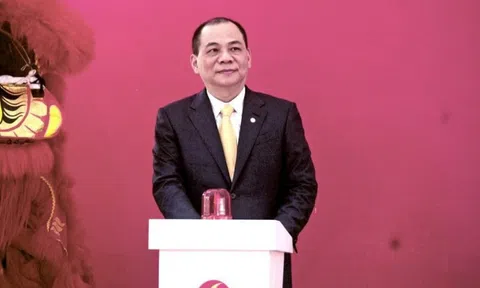 Tỷ phú Phạm Nhật Vượng hoàn tất sang tên lượng cổ phiếu Vingroup trị giá hơn 8.000 tỷ đồng vào cuối tháng 8