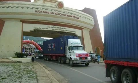 Một doanh nghiệp logistics thưởng cổ phiếu với tỷ lệ gần 160%, chào bán mới thấp hơn 59% thị giá