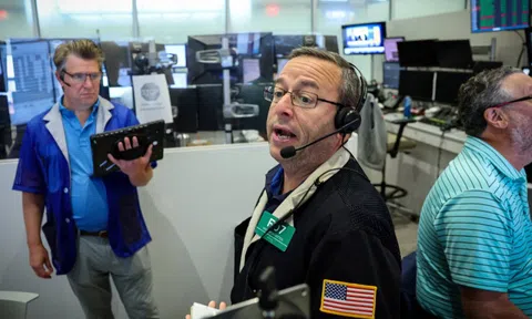 Chứng khoán Mỹ lên đỉnh mọi thời đại